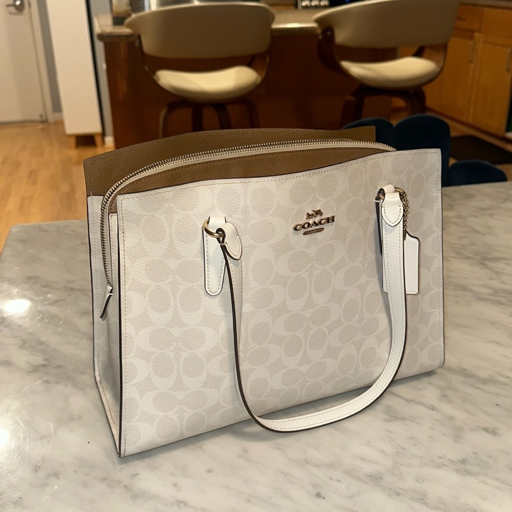 Coach Tatum Carryall In Signature Canvas